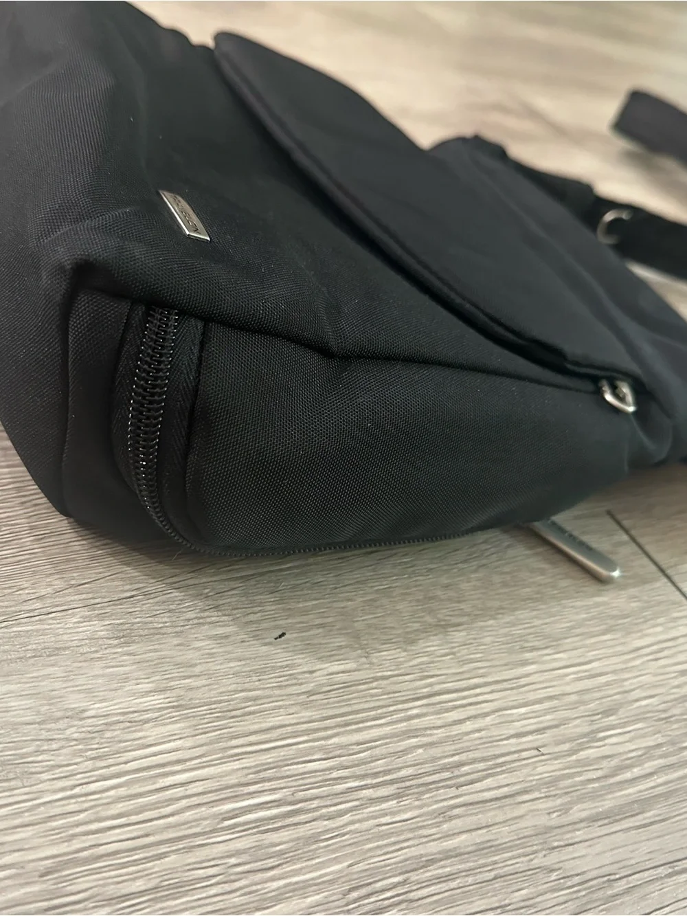 Travelon Midnight Black Anti-Theft Classic Messenger Crossbody Bag Purse
